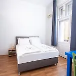 Violin بودابست
