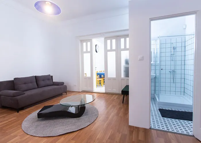 Violin Apartment